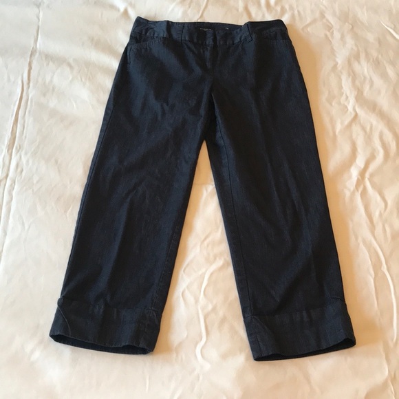ANN TAYLOR Signature Fit Cuffed Denim Look Capris - Picture 1 of 7